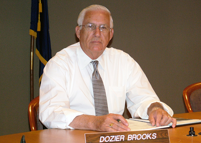 20040325_DozierInChambers_LoRes